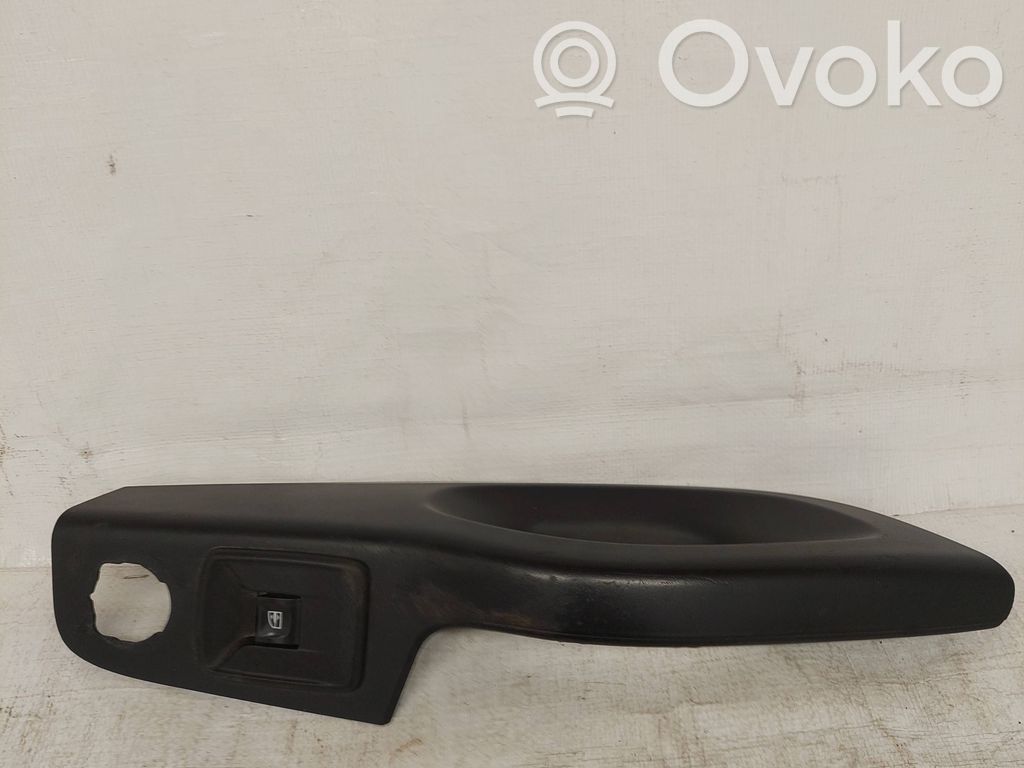Renault Trafic III (X82) Electric window control switch 