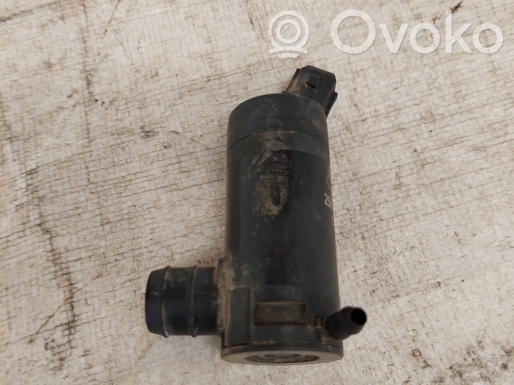 Ford Transit Windscreen/windshield washer pump 