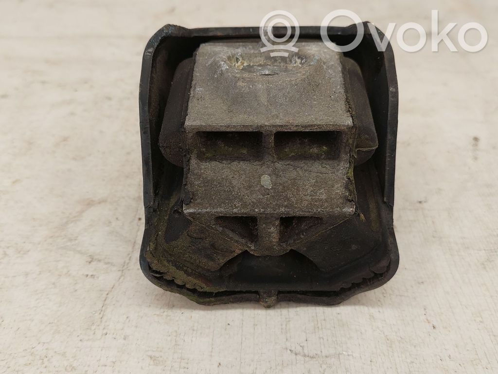 Mercedes-Benz Sprinter W906 Engine mount bracket 