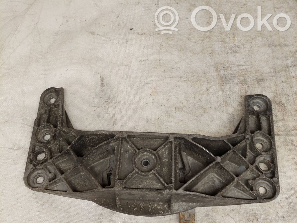 BMW 5 E60 E61 Gearbox mounting bracket 