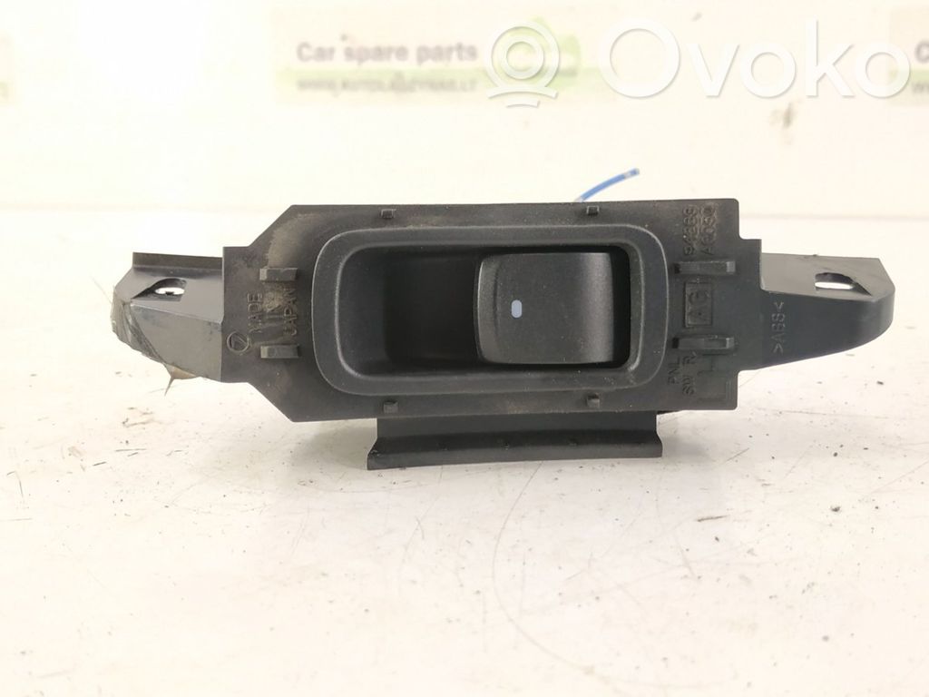 Subaru Legacy Electric window control switch 