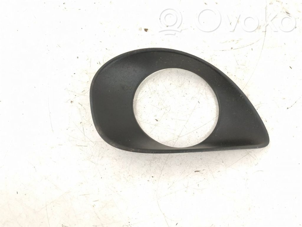 Toyota Yaris Mascherina inferiore del paraurti anteriore 
