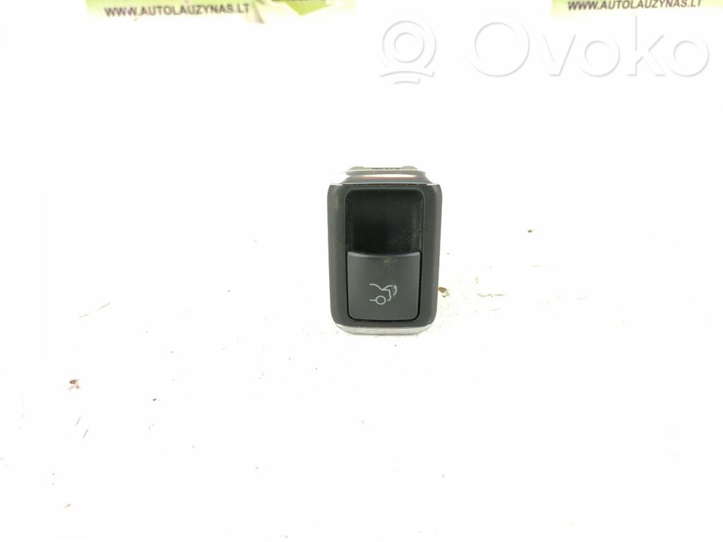 Mercedes-Benz E W212 Tailgate opening switch 