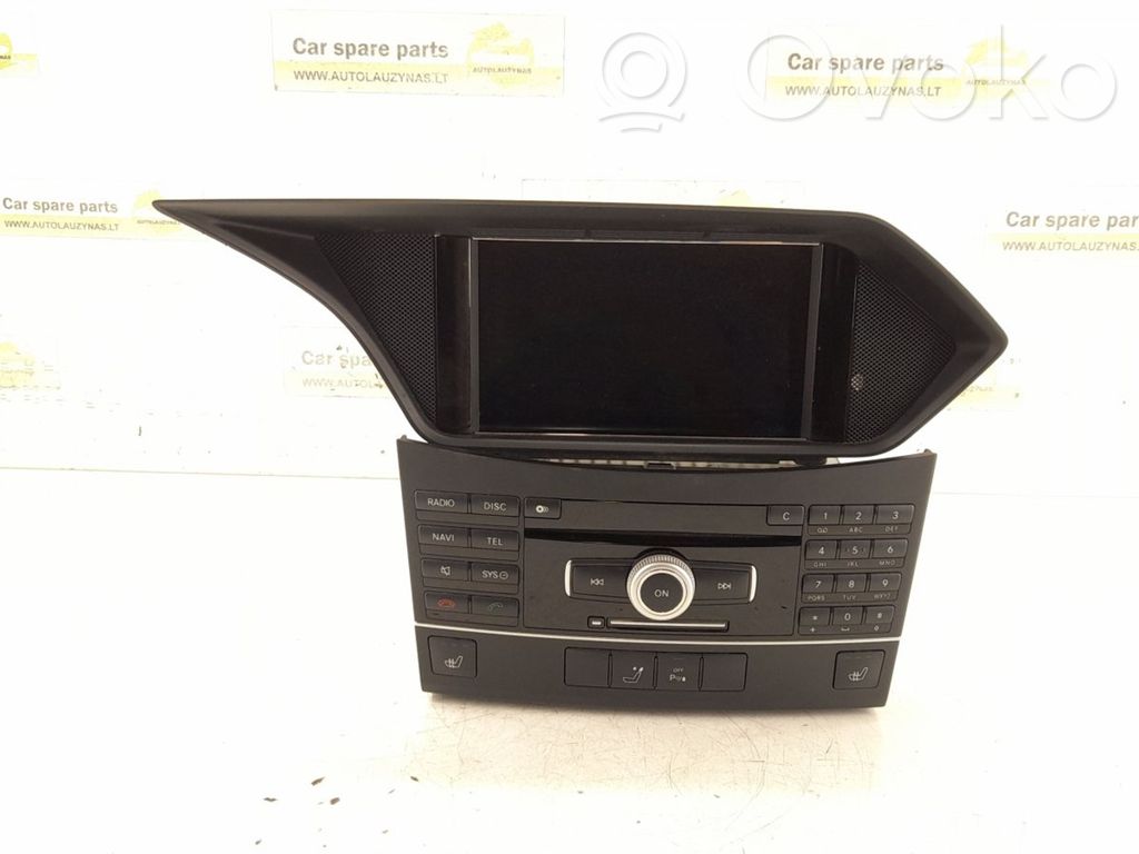 Mercedes-Benz E W212 Panel / Radioodtwarzacz CD/DVD/GPS 