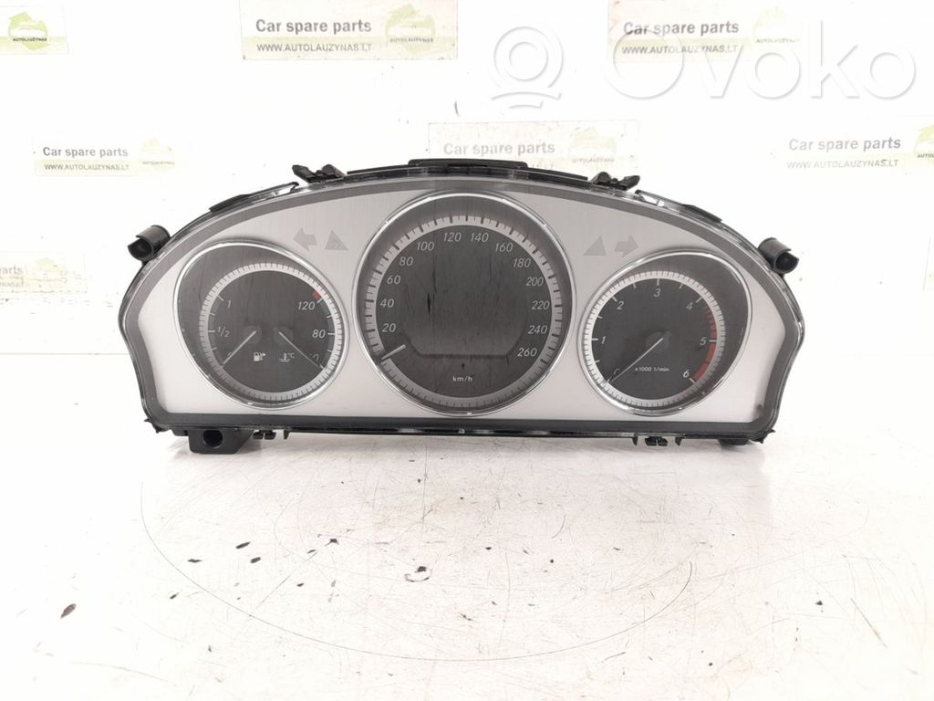 Mercedes-Benz GLK (X204) Vitezometru (grup de instrumente) 
