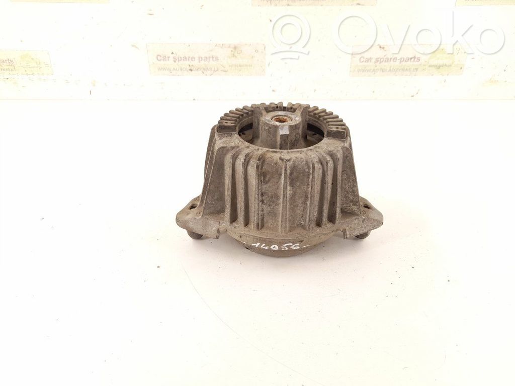 Mercedes-Benz E W212 Engine mount bracket 