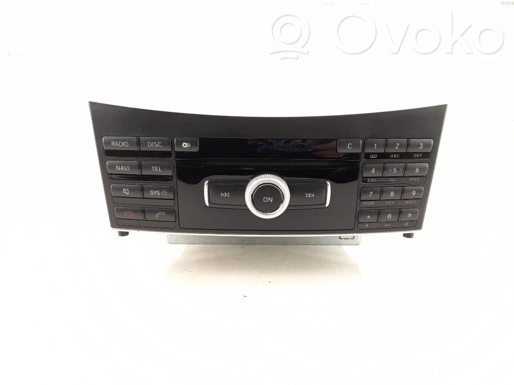 Panel / Radioodtwarzacz CD/DVD/GPS   2129009607,2129003808,2129000317,2129005312,A2129000317,A2129003808,A2129005312,A2129009607