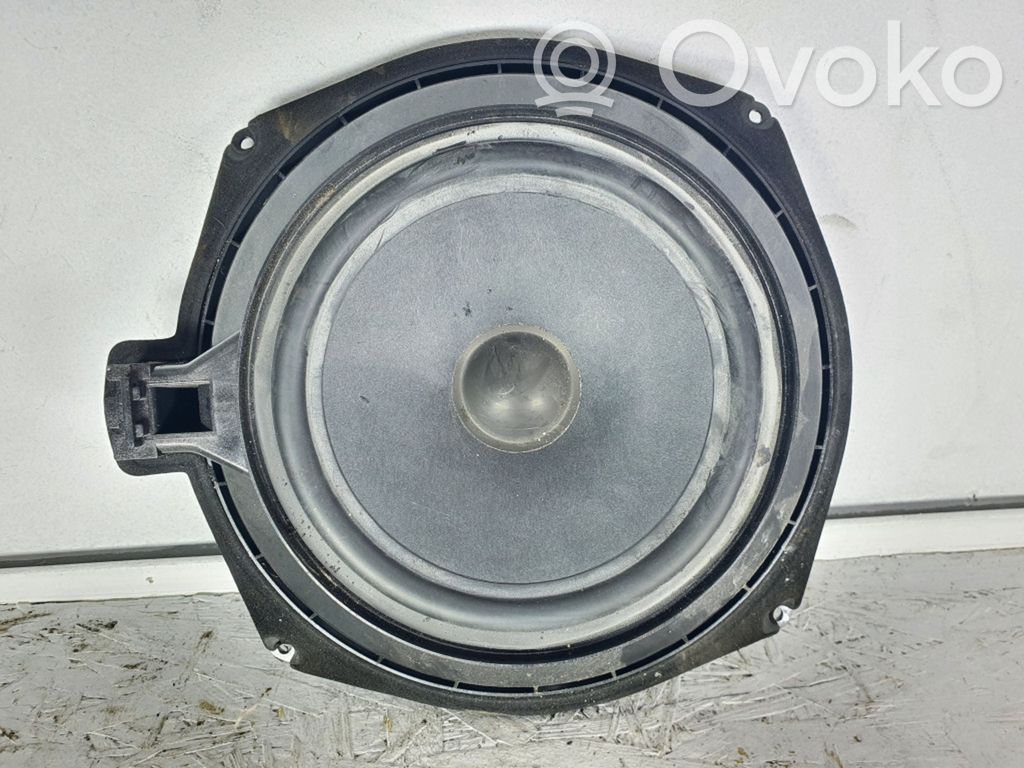 BMW 5 E60 E61 Subwoofer 
