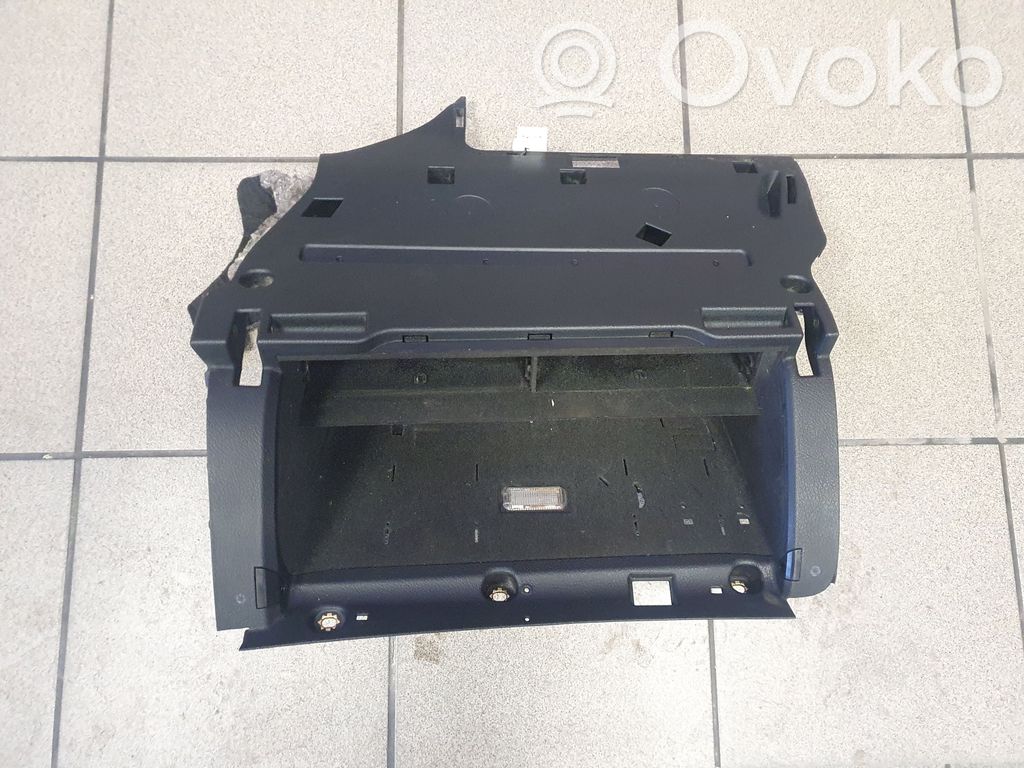 Audi A6 S6 C6 4F Cadre de boîte à gants 