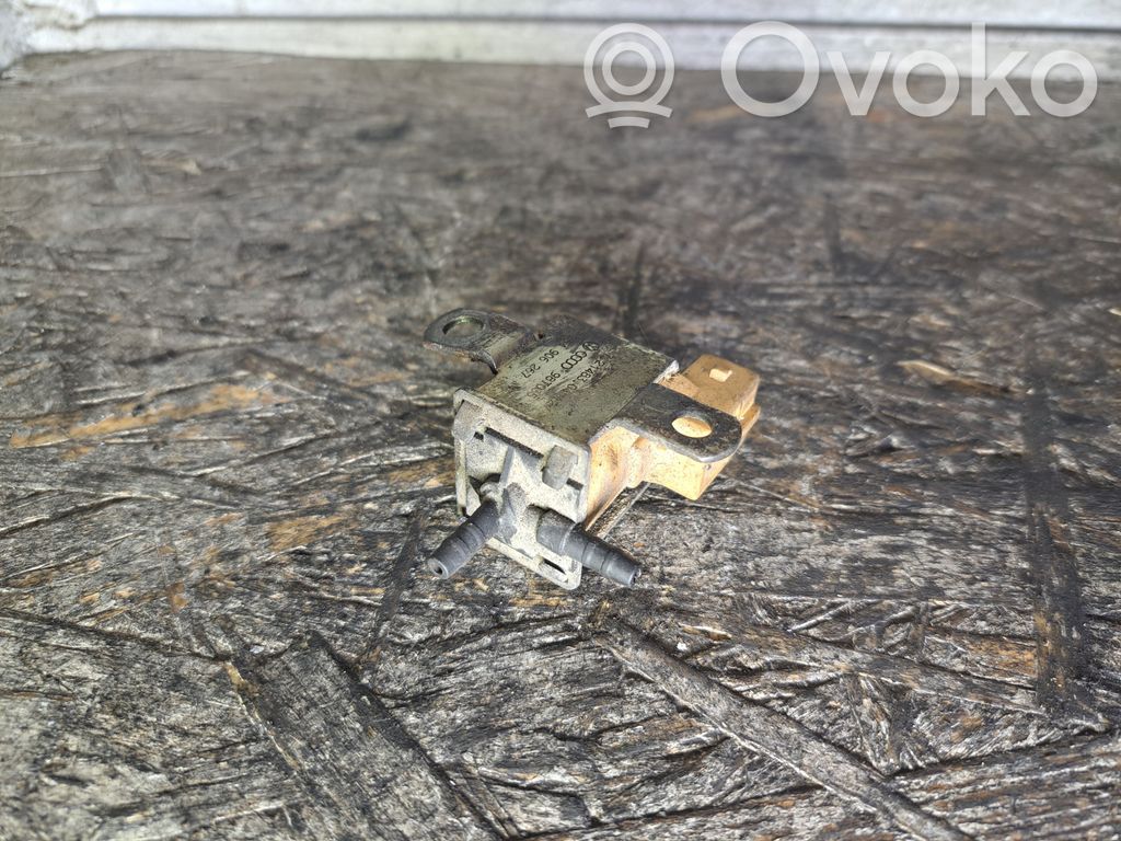 Volkswagen Golf IV Zawór podciśnienia / Elektrozawór turbiny 