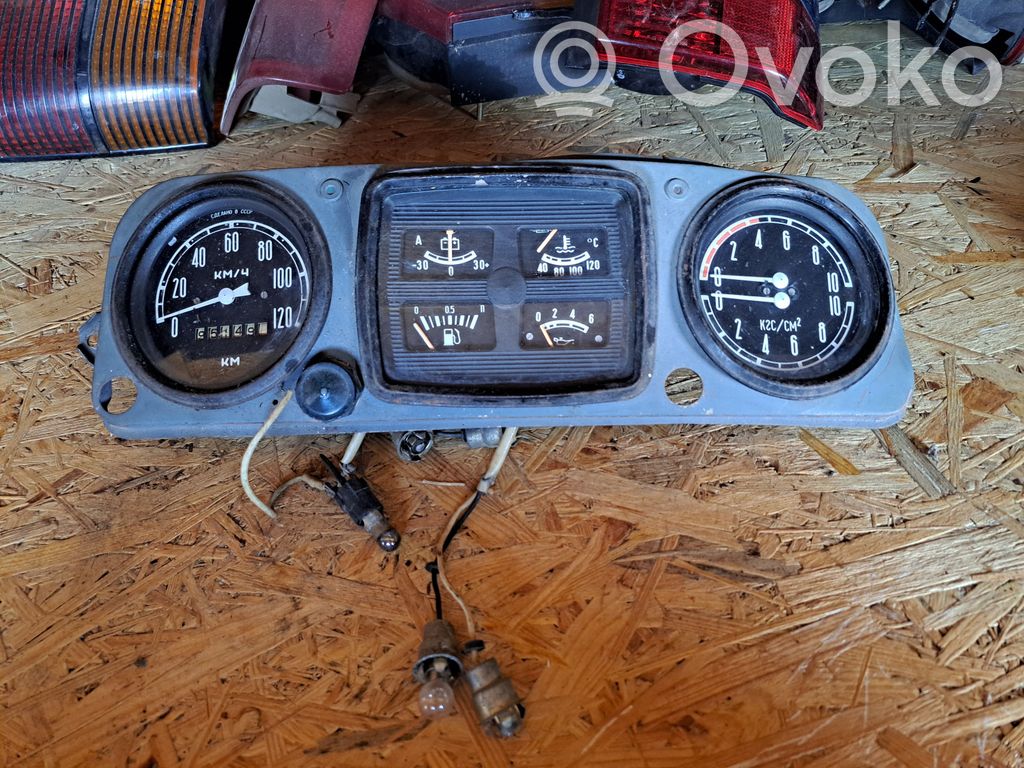 Speedometer (instrument cluster)