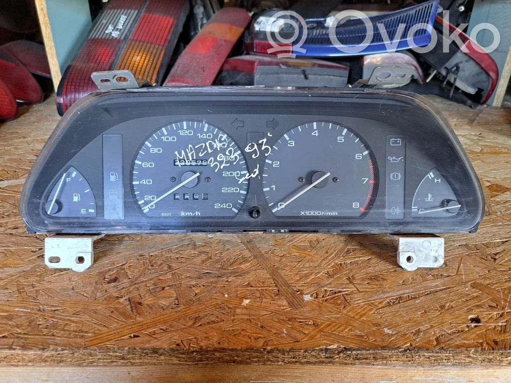 Mazda 323 Speedometer (instrument cluster) 