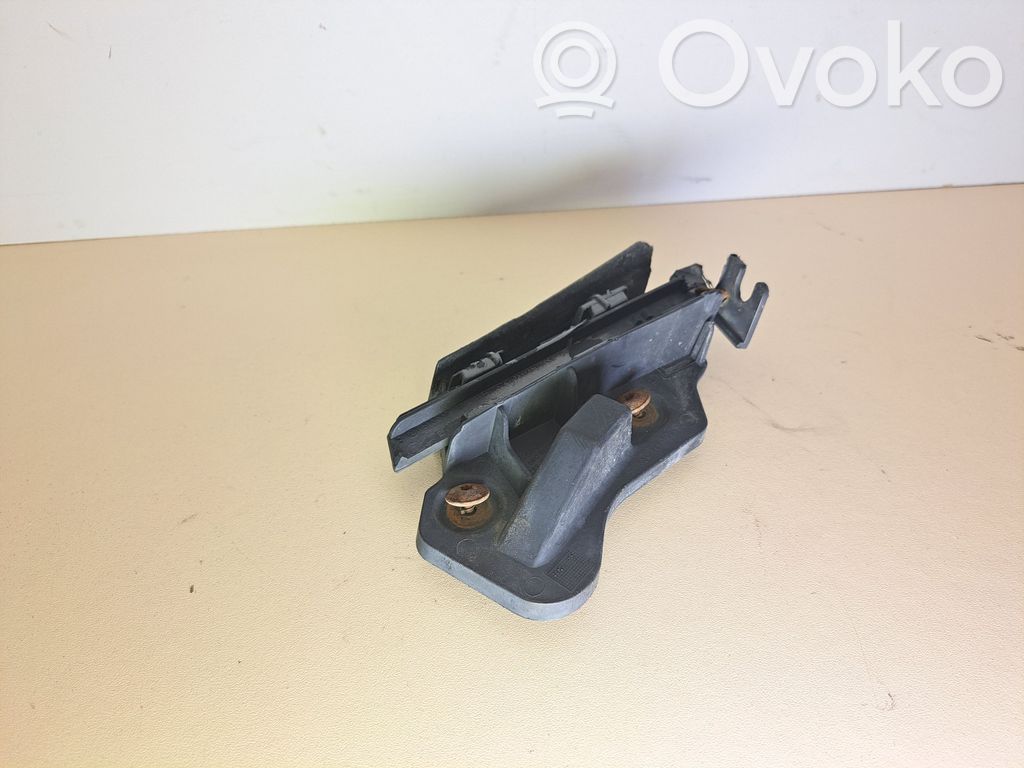 Front bumper mounting bracket   5M0807183,5M0807935