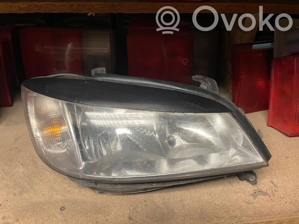 Opel Zafira A Lampa przednia 