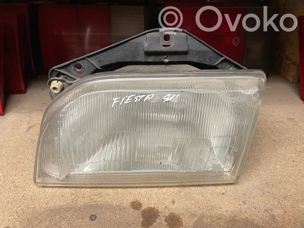 Ford Fiesta Phare frontale 