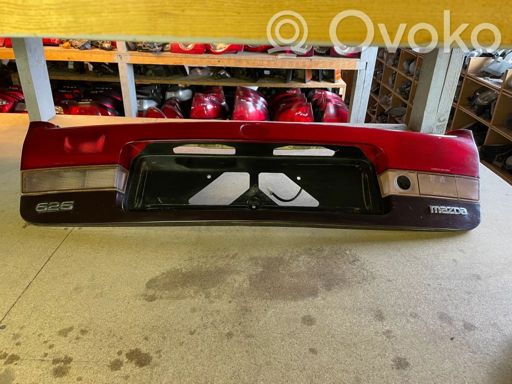 Mazda 626 Éclairage de plaque d'immatriculation 
