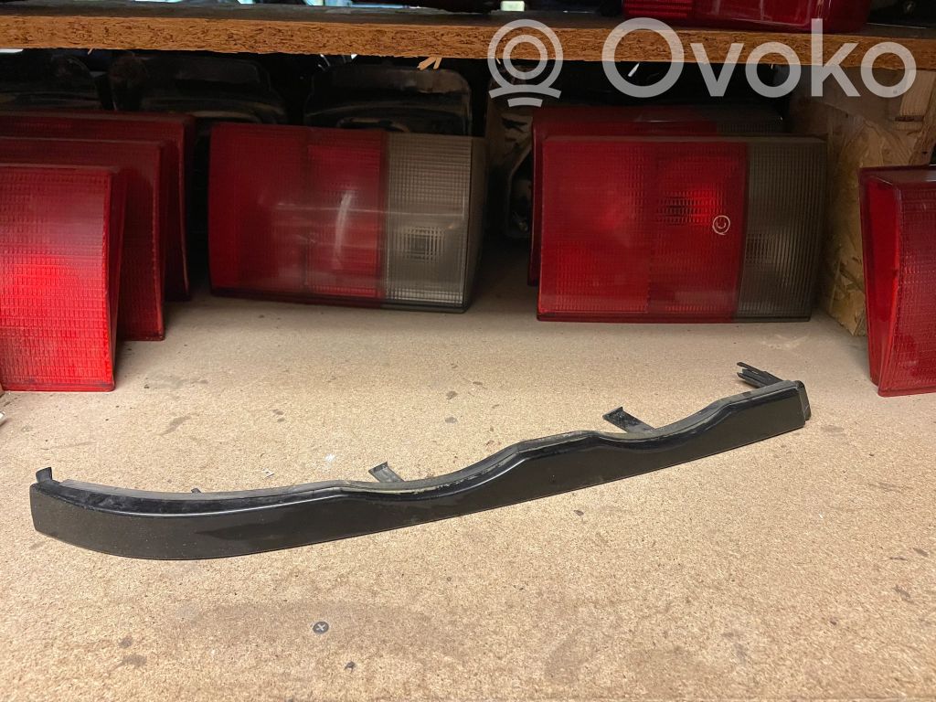 BMW 3 E46 Ajovalon valaisimen alalista 