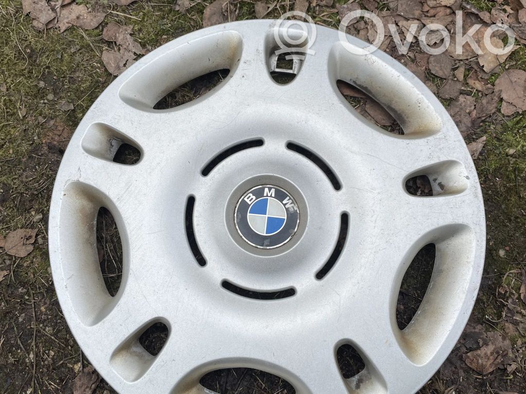 BMW 3 E36 R15-pölykapseli 