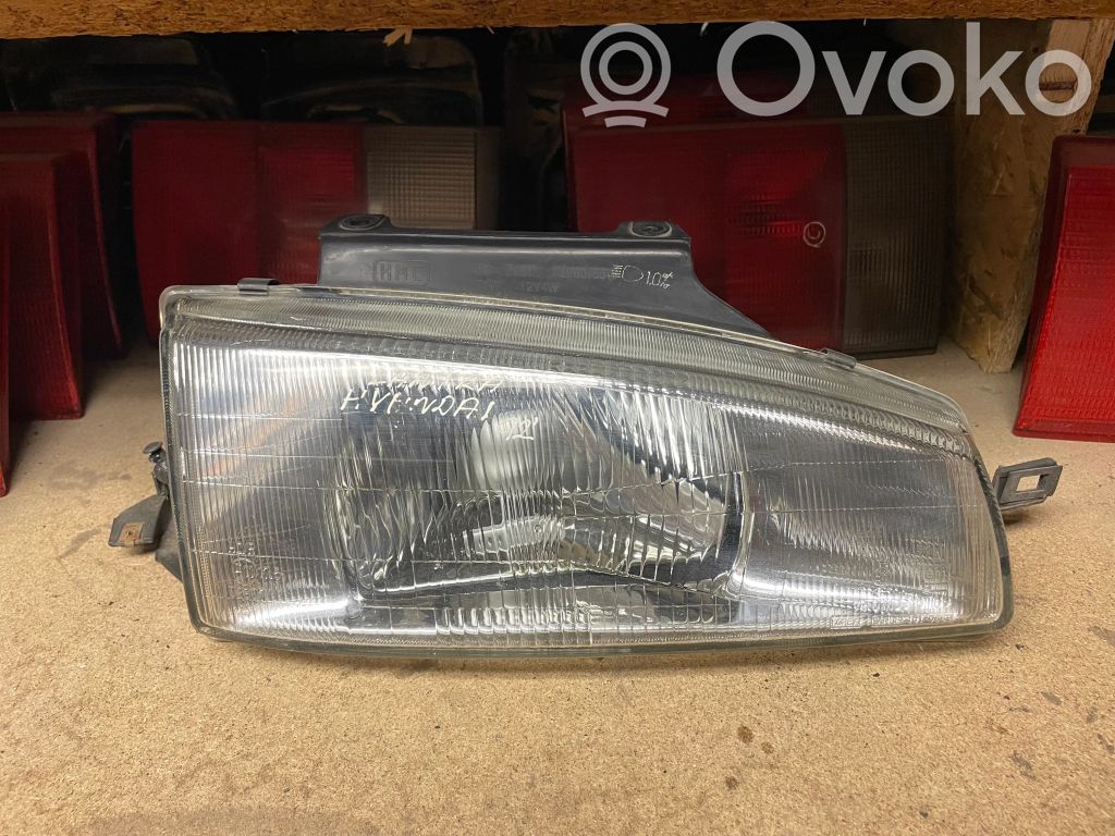 Hyundai Lantra I Lampa przednia 