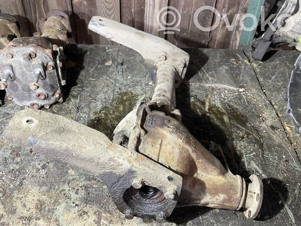 Mitsubishi L300, Cosmos Front differential 