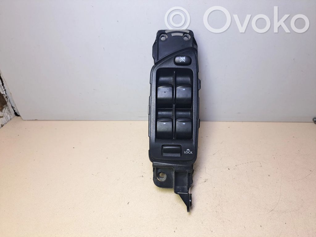 Electric window control switch   514837,M021