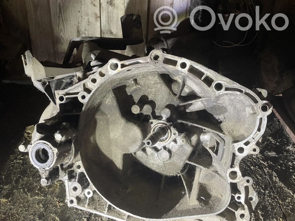Peugeot Expert Mechaninė 5 pavarų dėžė 