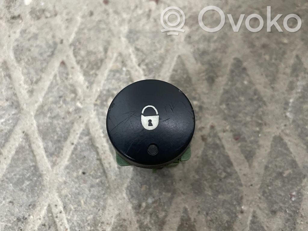 Citroen Berlingo Central locking switch button 
