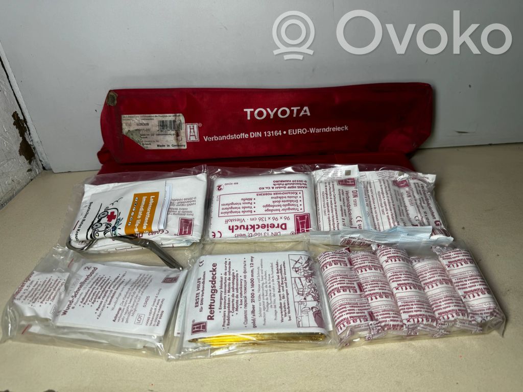 Toyota RAV 4 (XA30) Kit ajutor de urgență 
