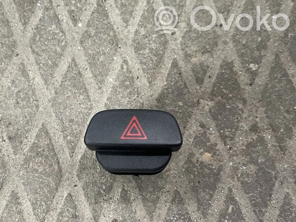 Ford Focus Avārijas lukturu slēdzis 