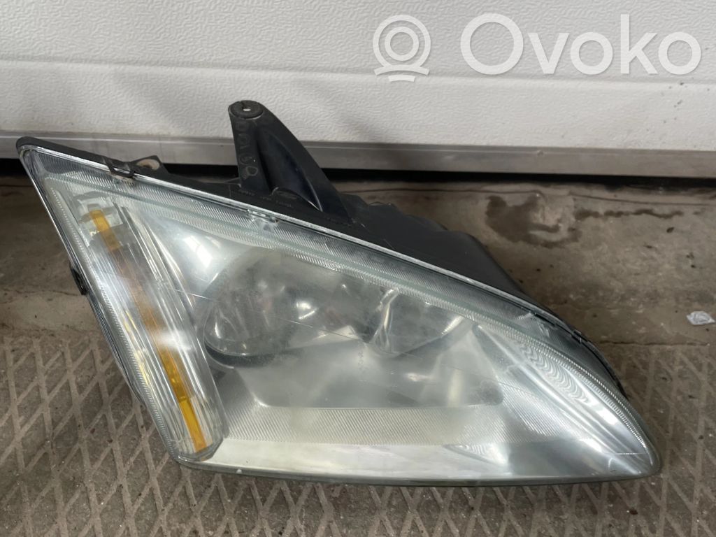 Ford Focus Headlight/headlamp 