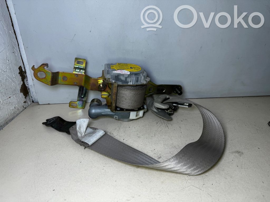 Subaru Legacy Cinturón delantero 
