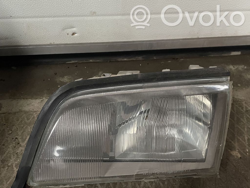 Mercedes-Benz C W202 Lampa przednia 
