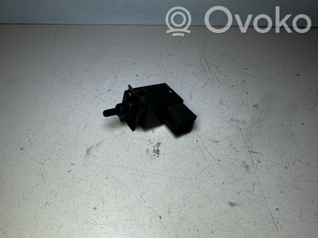 Chevrolet Captiva Clutch pedal sensor 