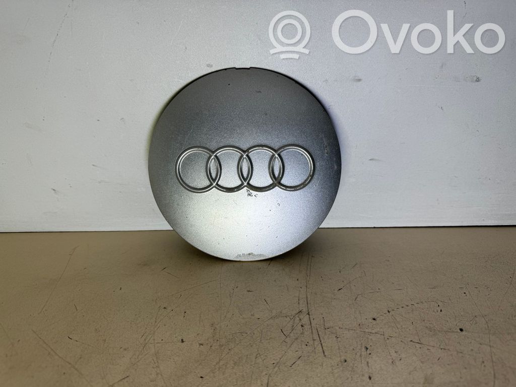 Audi A4 S4 B5 8D Tapacubos original de rueda 