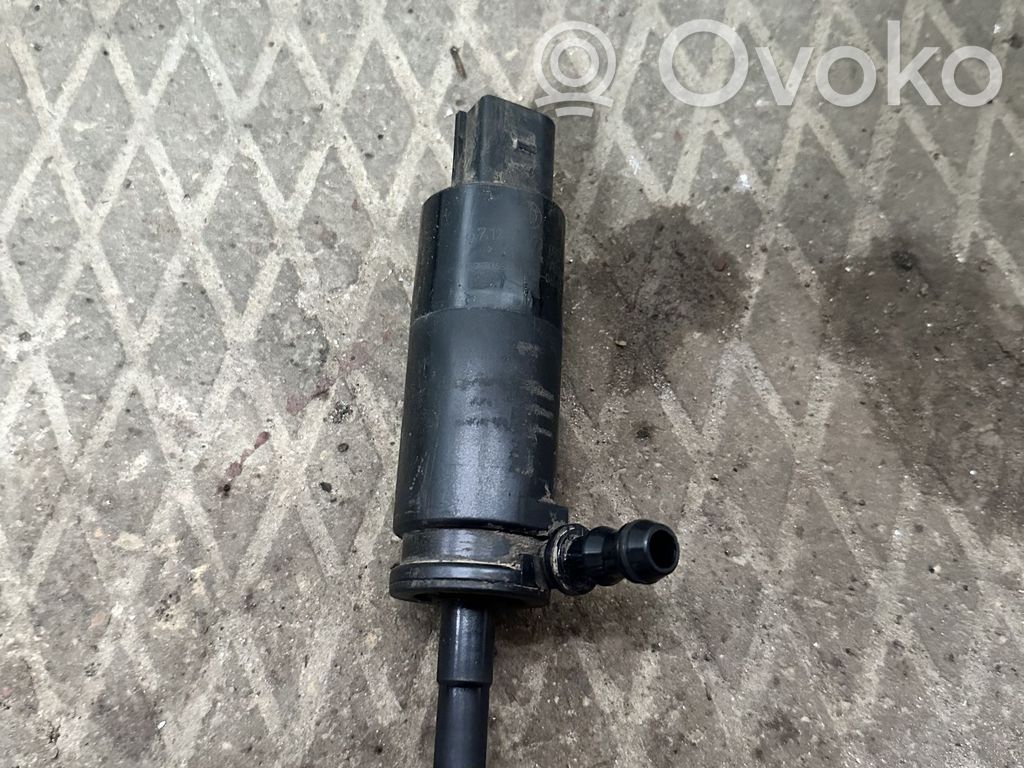 BMW 5 E60 E61 Windscreen/windshield washer pump 