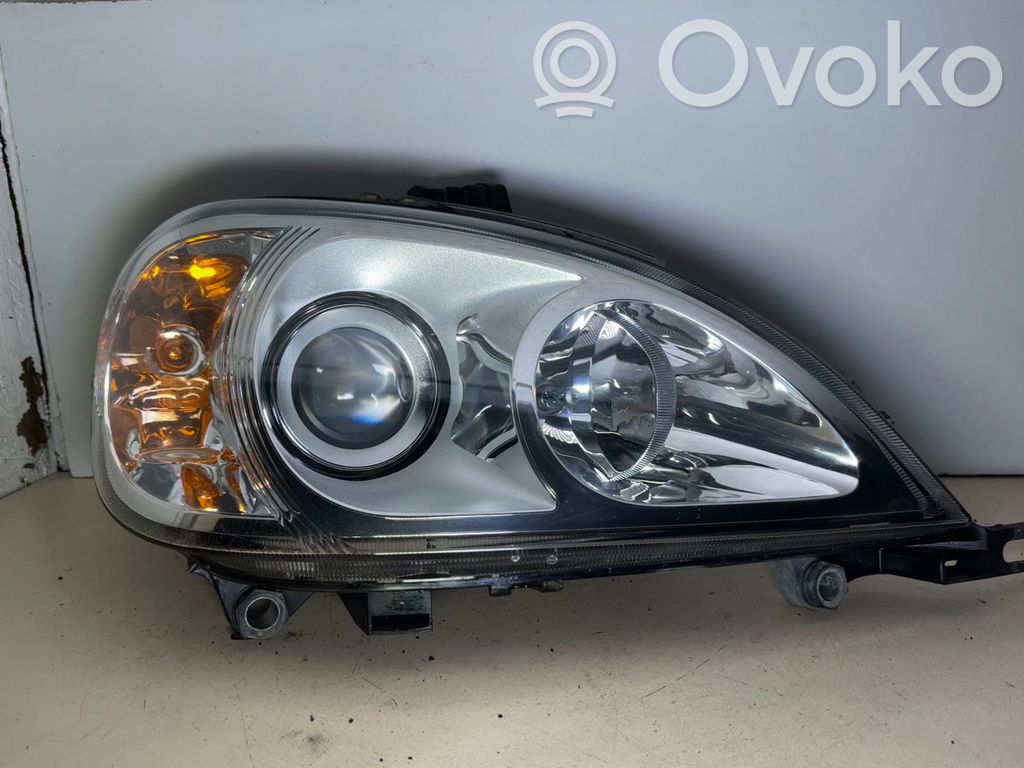 Mercedes-Benz ML W163 Lampa przednia 