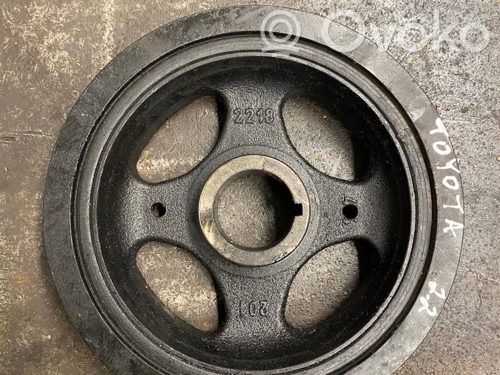 Toyota RAV 4 (XA30) Kampiakselin vauhtipyörä 