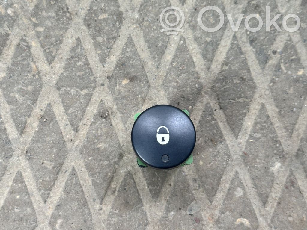 Peugeot Partner Central locking switch button 