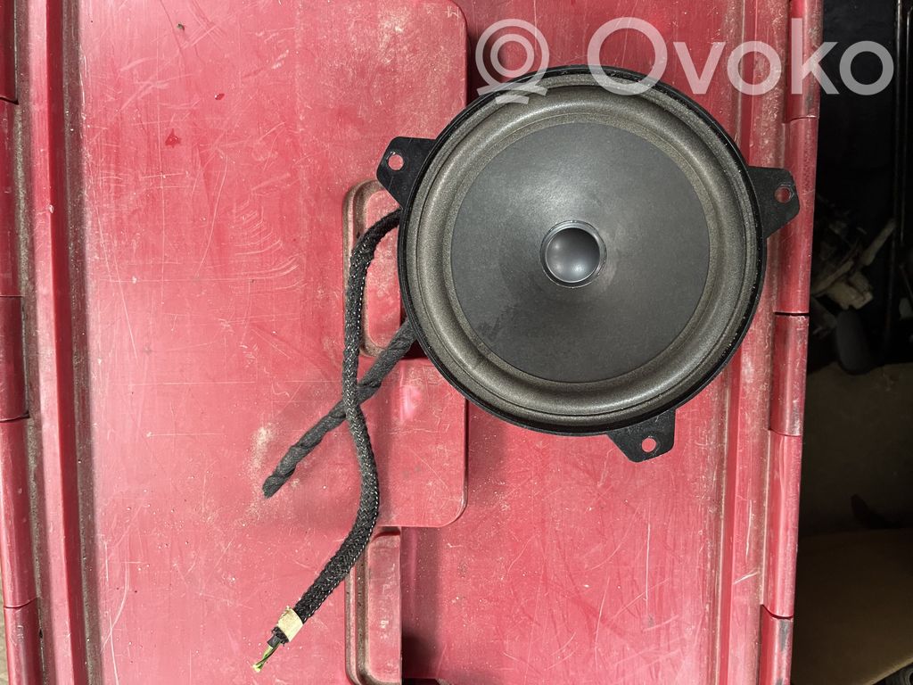 BMW 3 E46 Front door speaker 