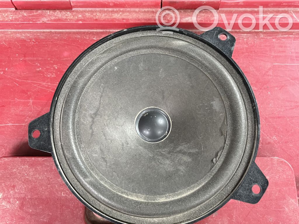 BMW 3 E46 Front door speaker 