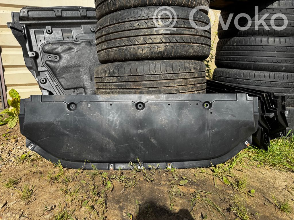 Nissan Qashqai Placa protectora/plataforma del parachoques delantero 