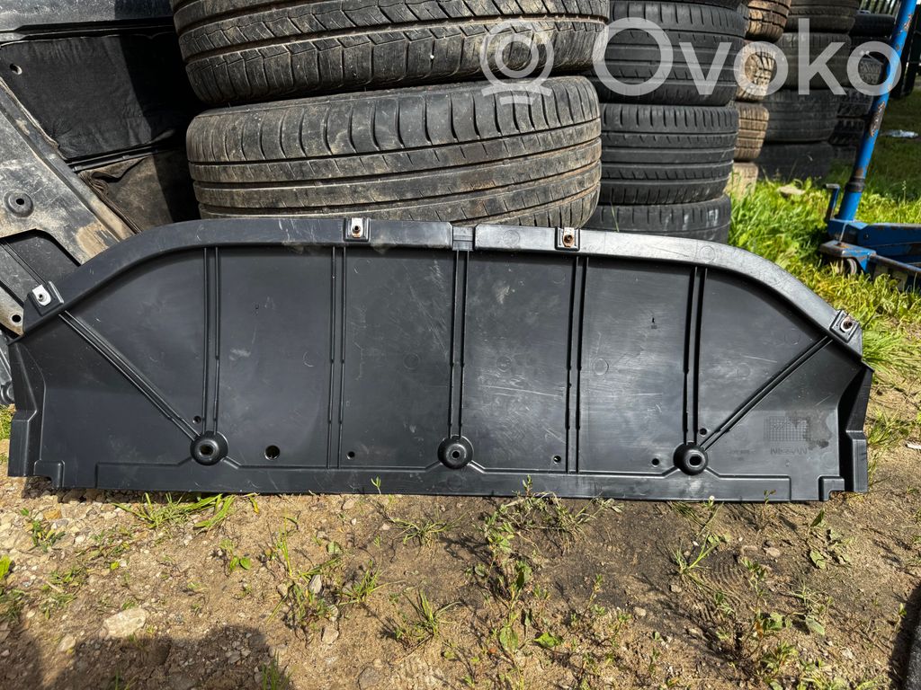 Nissan Qashqai Placa protectora/plataforma del parachoques delantero 