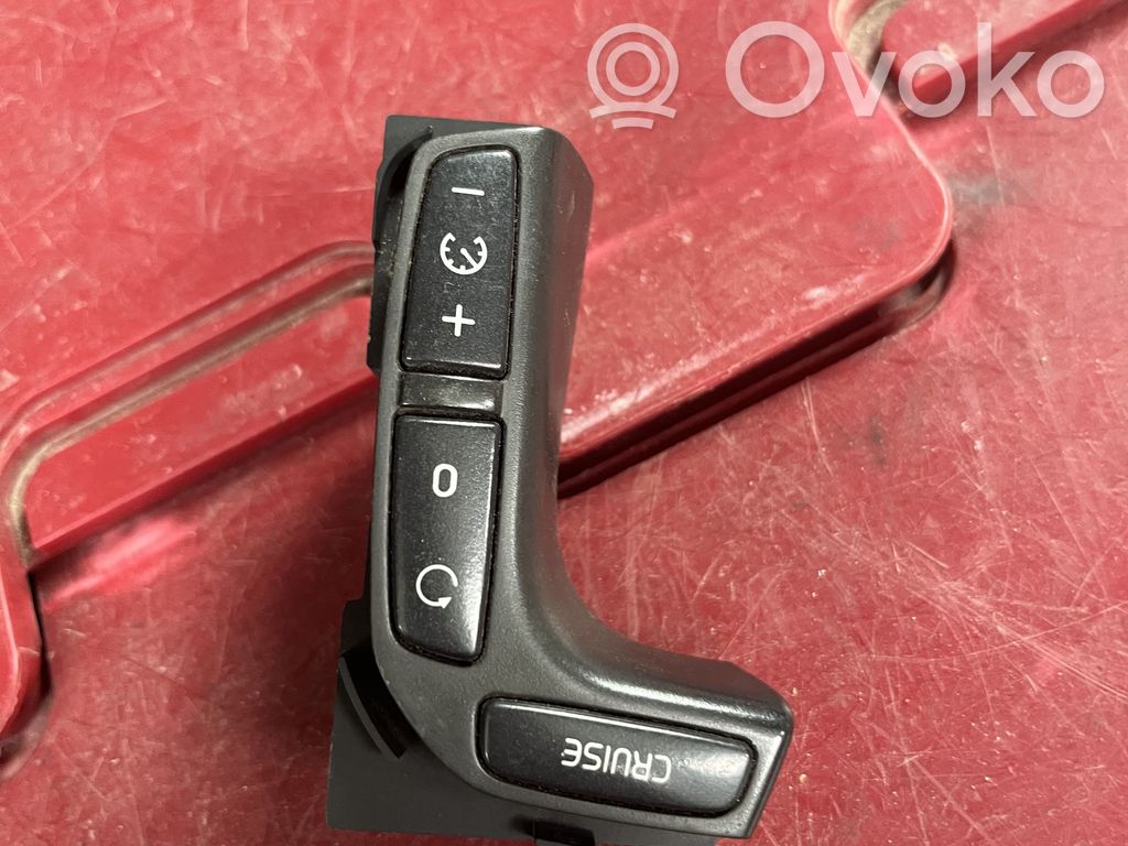 Volvo V70 Tasten Schalter Multifunktionslenkrad 