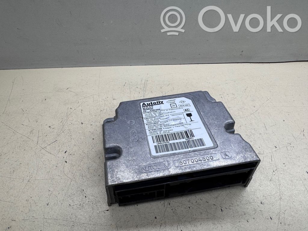 Renault Laguna III Airbag control unit/module 