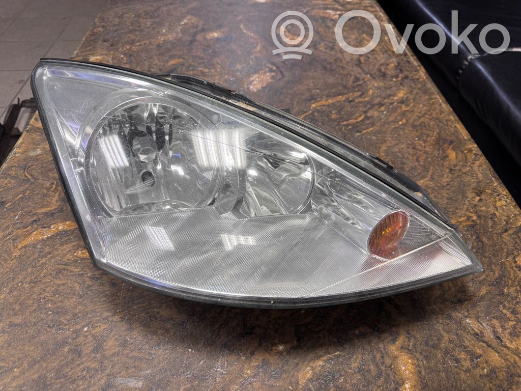 Ford Focus Scheinwerfer 