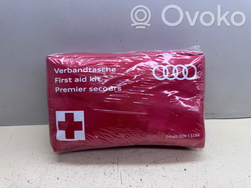 Audi A6 S6 C7 4G Vaistinėlė 