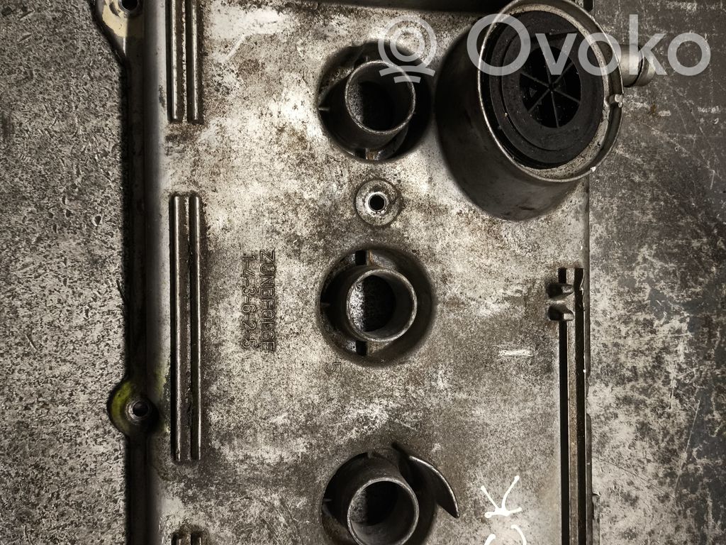 Audi A4 S4 B5 8D Ventildeckel 