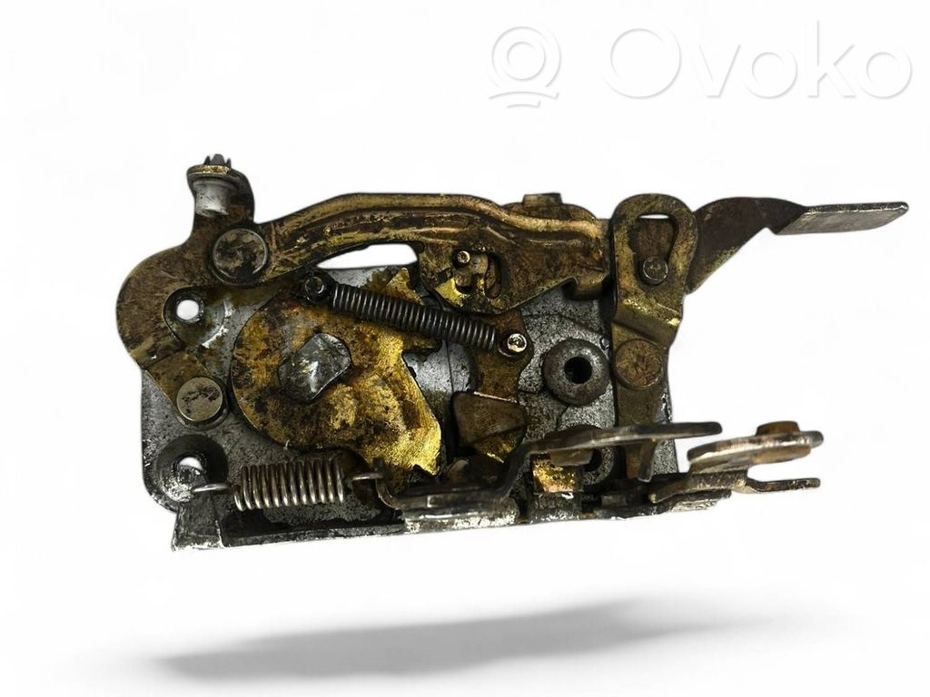 BMW 5 E28 Priekšpusē slēdzene 