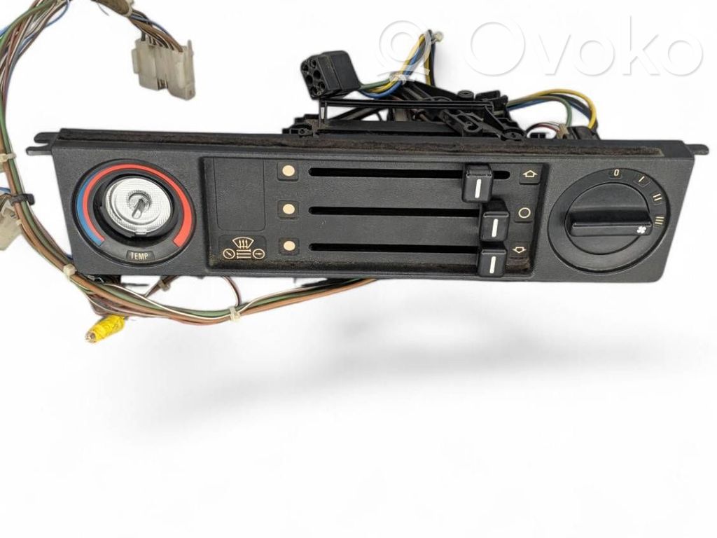 BMW 5 E28 Climate control unit 