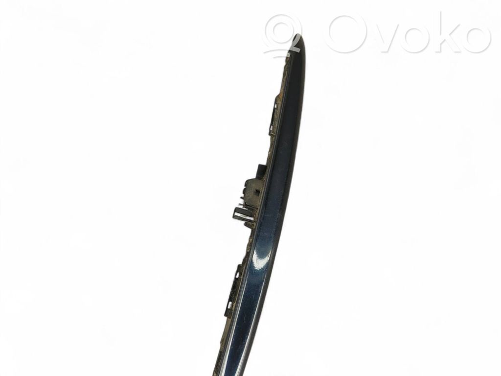 BMW 3 E46 Trunk door license plate light bar 